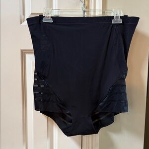 NWT HoneyLove sculptwear The Queen Brief black , sz 3X